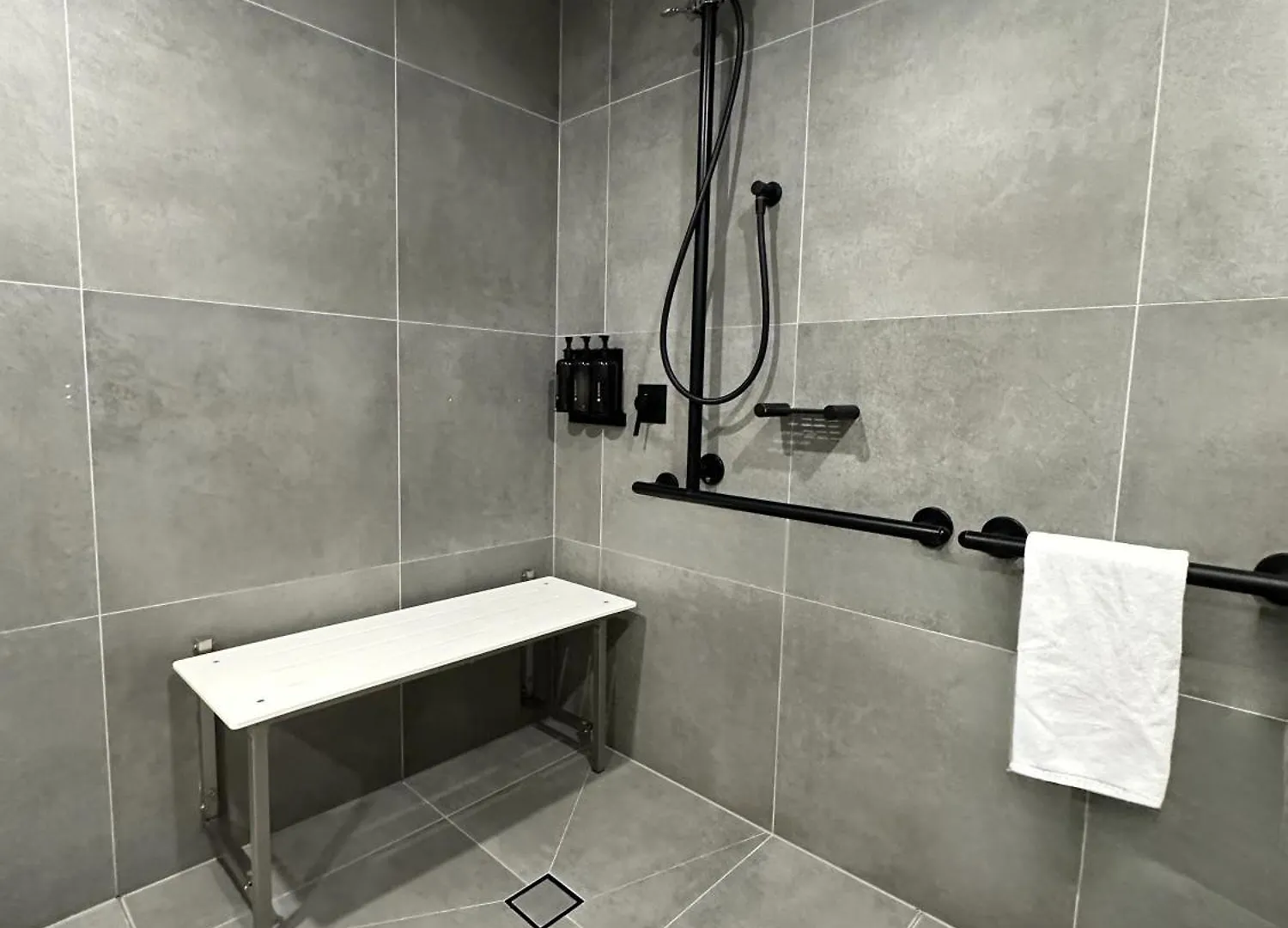 Deco Hotel Camberra 4*,