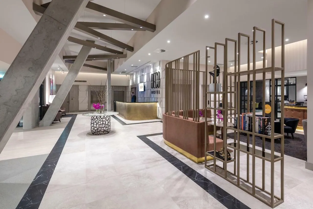 ****  Deco Hotel Camberra Australia